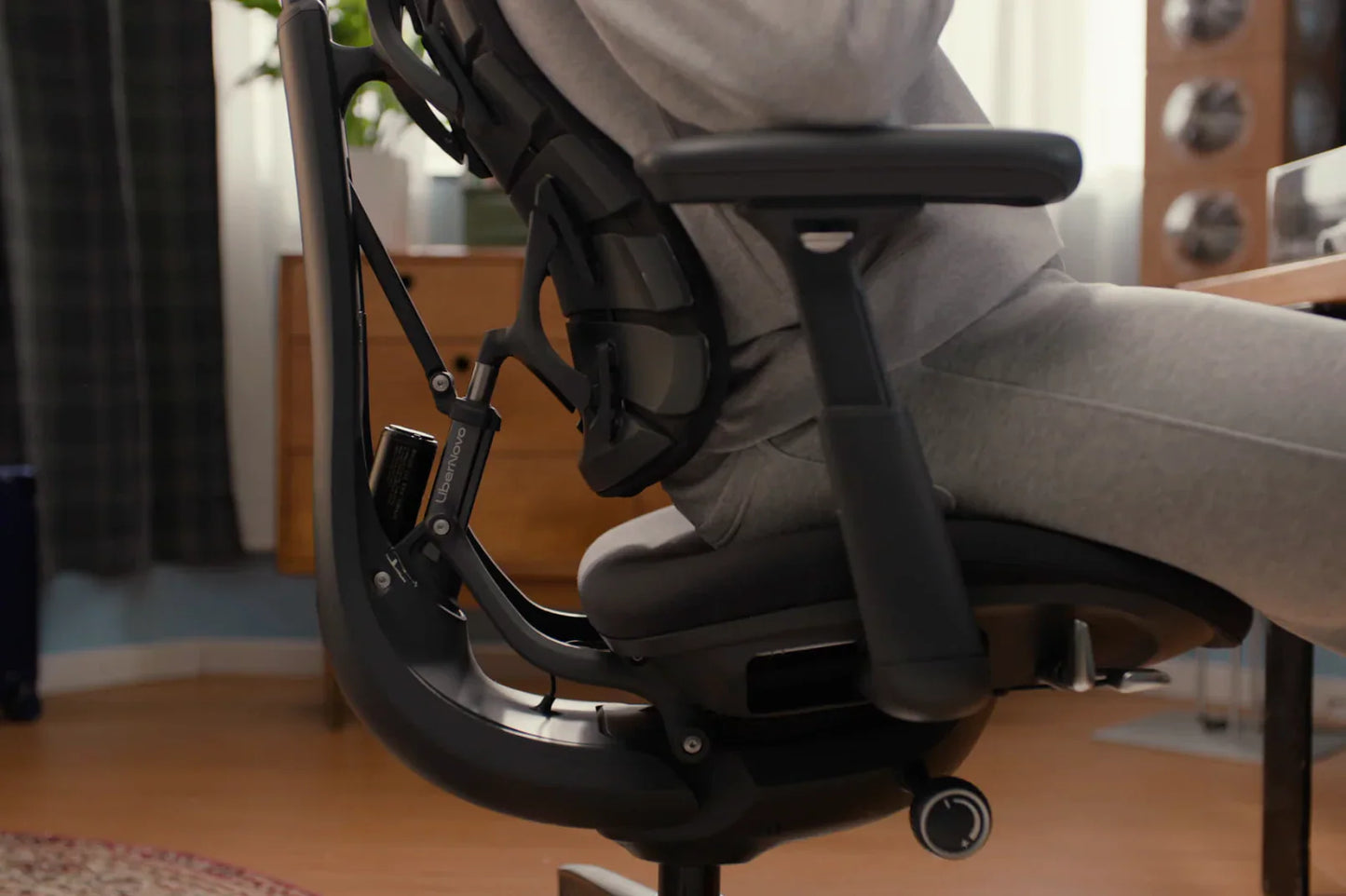 Omni Dynamic Ergonomic Chair